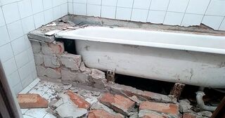 Демонтаж ванны в Сланцах от Мастер24 — быстро, недорого, вывоз старой ванны от 1033 руб.