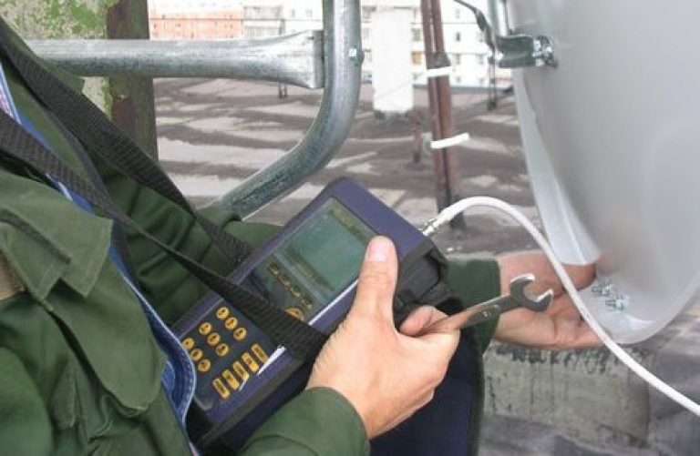 Установка спутниковой антенны в Сланцах в октябре